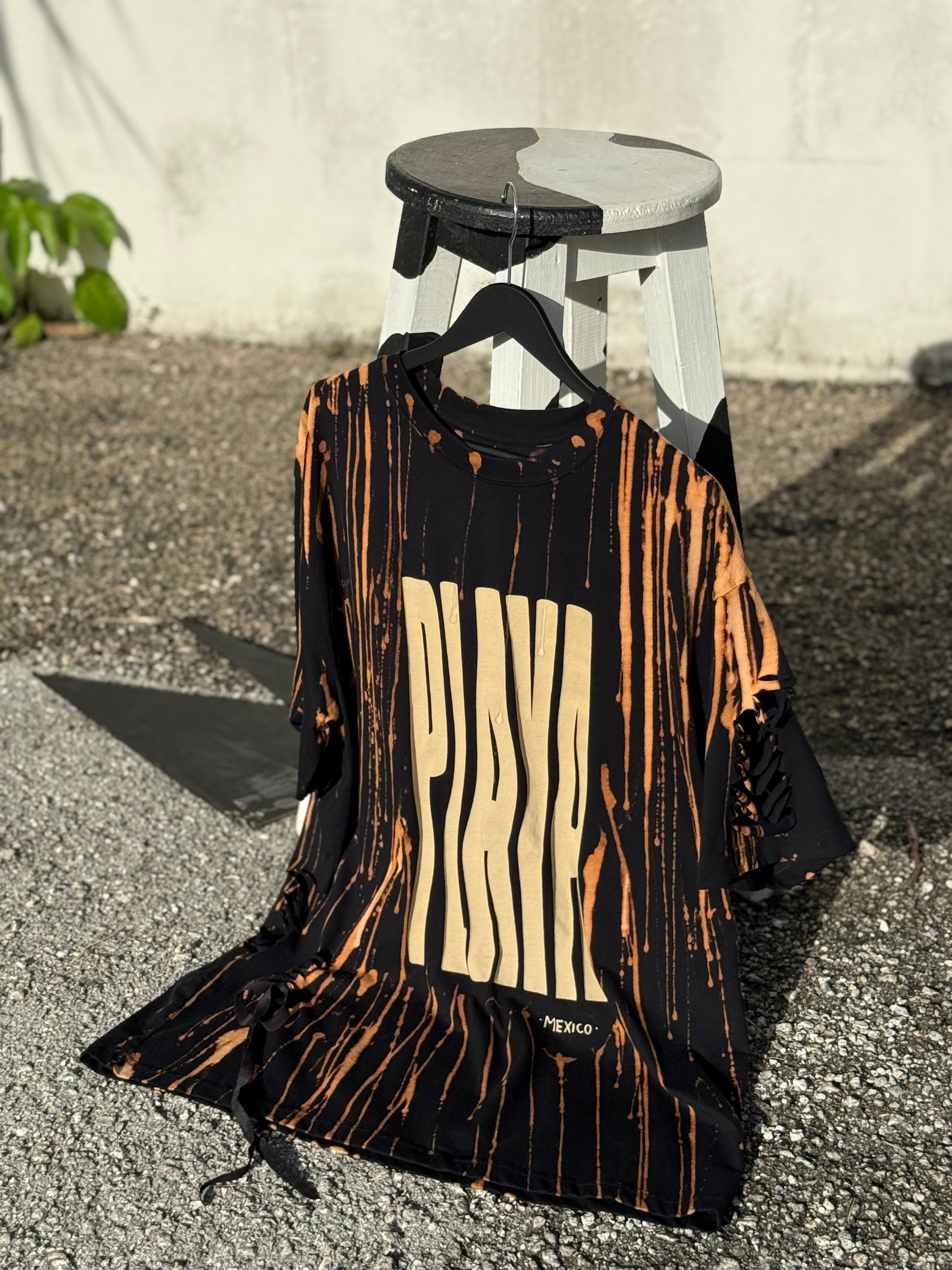 Intervención Semi personalizada en playera negra.